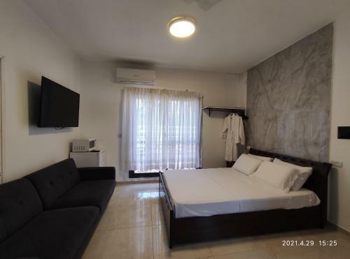 Hostal Mediterranean Inn ??? ??? ?????? ????? ?? ??????