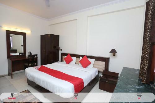 Capital O 41218 Hotel Nouva
