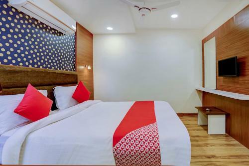 Oyo 67711 Hotel Rj Residency