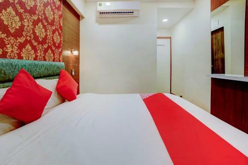 Oyo 67711 Hotel Rj Residency