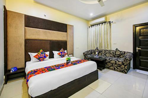 Fabhotel Nayyar Hussainpura Chowk