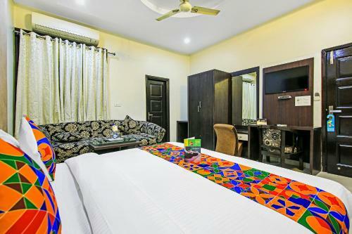 Fabhotel Nayyar Hussainpura Chowk
