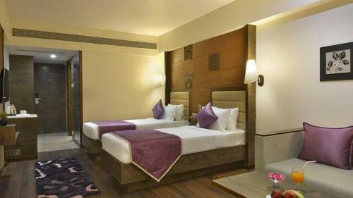 Hotel Pride Biznotel - The Maison Anand