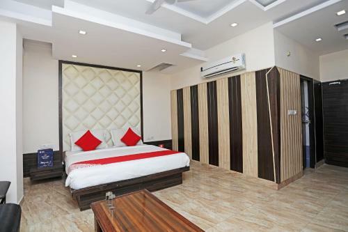 Oyo 5183 Hotel Subhadra Residency