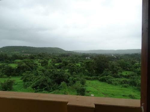 Hotel Grand Vatika Resort
