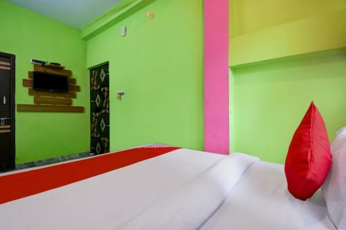Oyo 74265 Hotel Diamond Palace