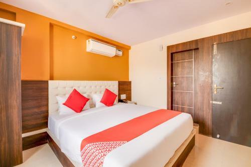Hotel Oyo 71425 Sai Luxuria