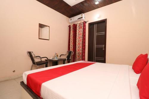 Hotel Oyo 28338 New Life