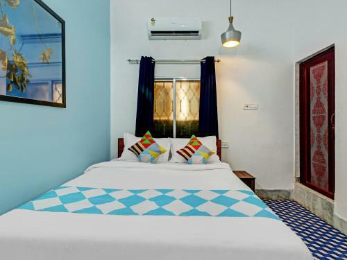 Hotel Oyo Flagship 47211 Comfortable Stay Behala