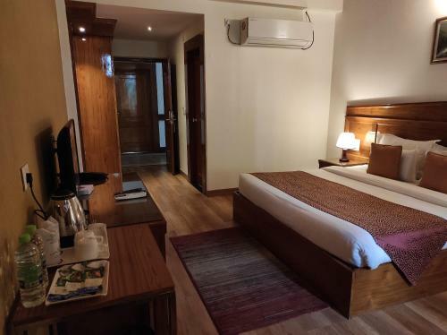 Aaroham The Watergate Hotel Bhimtal