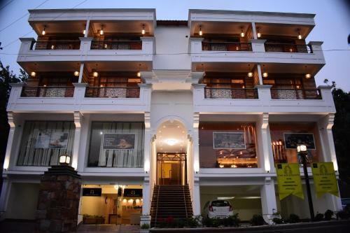Aaroham The Watergate Hotel Bhimtal