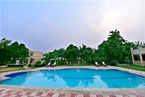 Hotel Pride Kadamb Kunj Resort Bharatpur