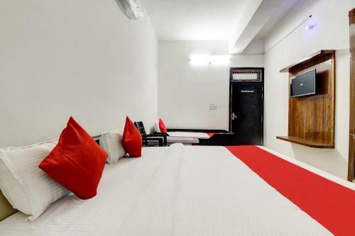Oyo 68974 Hotel Pratap Plaza