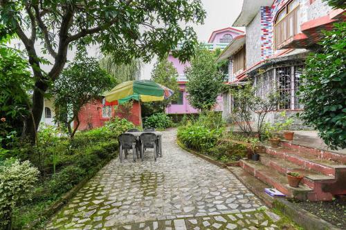 Hotel Oyo 49674 Akash Resort