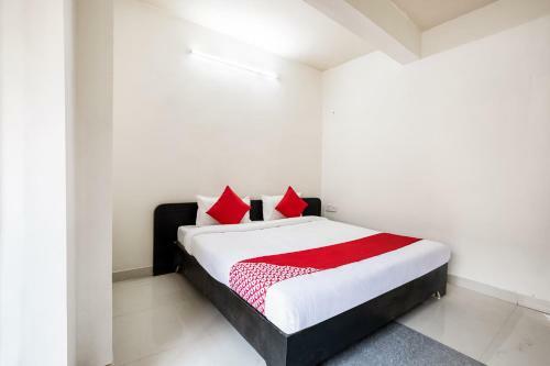 Hotel Oyo 30193 Shourya Residency