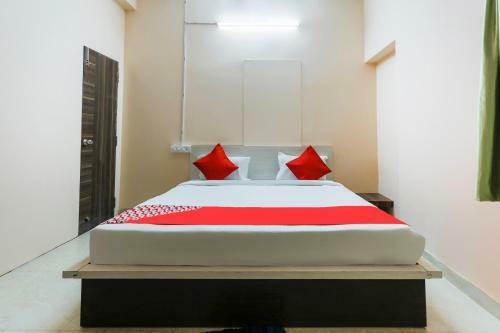 Hotel Oyo 44026 Samrudhi Residency