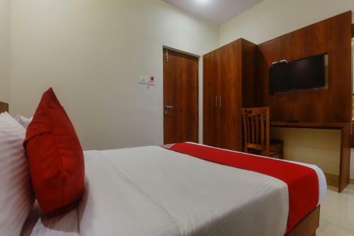 Hotel Oyo 48017 Shubham Residency