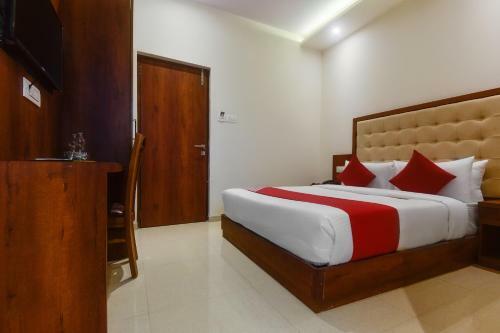 Hotel Oyo 48017 Shubham Residency