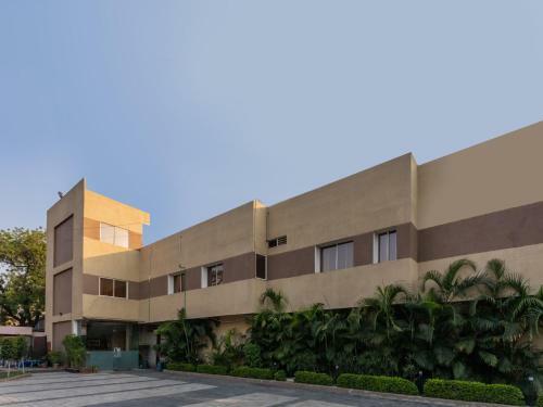 Hotel Oyo 64827 Marve Residency