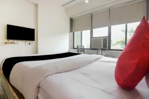 Capital O75414 Hotel Dream Residency