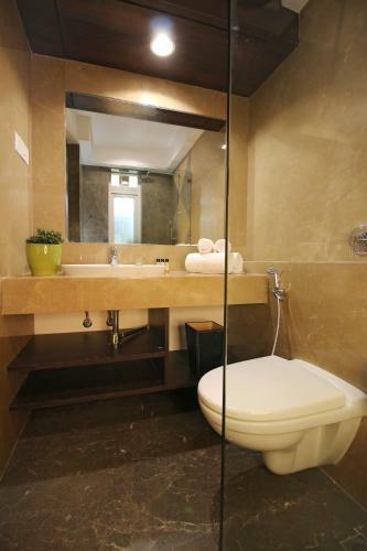 Theory9 Premium Service Apartments Bandra
