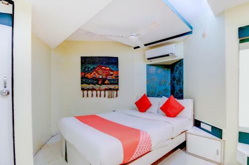 Oyo 71140 Hotel Grand