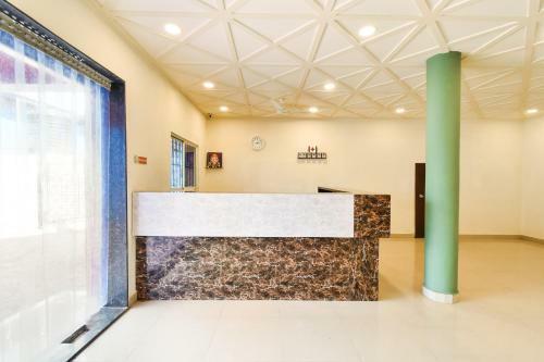 Oyo 70102 Hotel Ira Inn