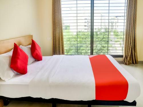 Oyo 74291 Hotel Relax Inn