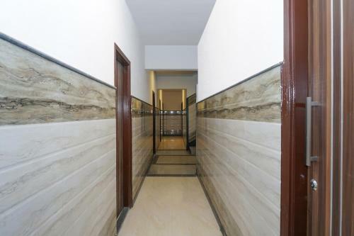 Capital O74648 Vinayaka Hotel