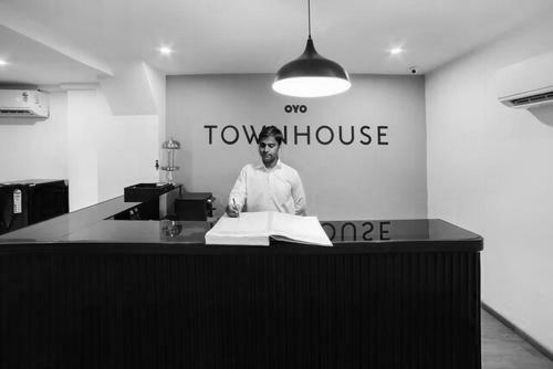 Hotel Oyo Townhouse 179 Daffodils Sector 52