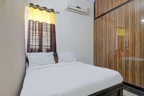 Collection O 80304 Hotel Pnr Banjara Hills