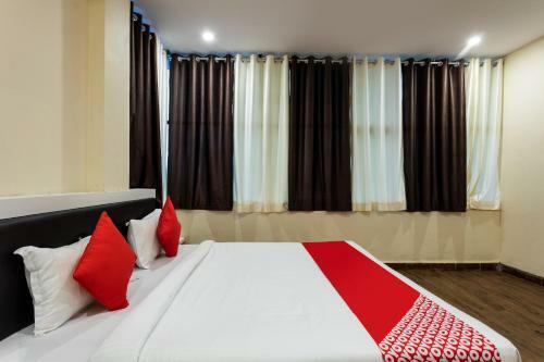 Oyo 29896 Hotel Forest Inn