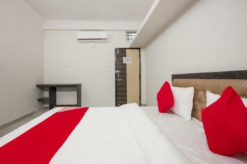 Hotel Oyo 36501 Royal Palace