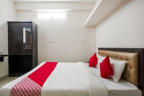 Hotel Oyo 36501 Royal Palace