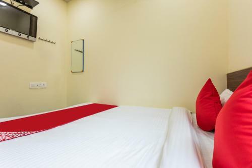 Oyo 47033 Hotel Krishna