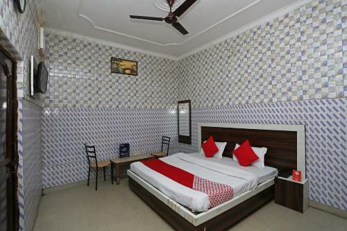 Hostal Oyo 24893 Palak Lodge