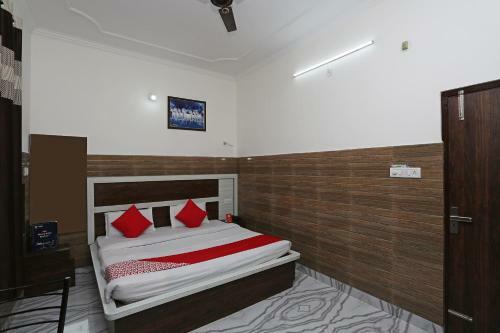 Hostal Oyo 24893 Palak Lodge