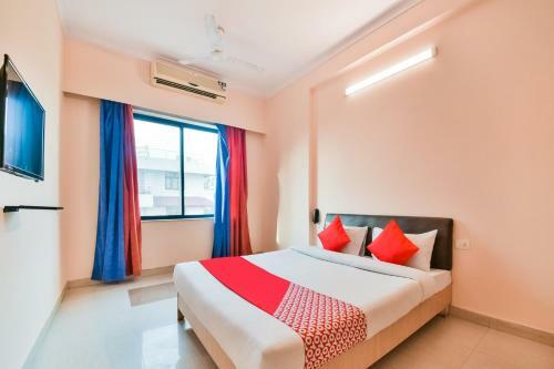 Oyo 37212 Hotel Soft Petals By Arn Group