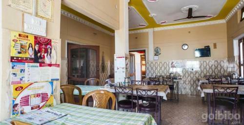 Hotel Shri Gobind Highway Motel