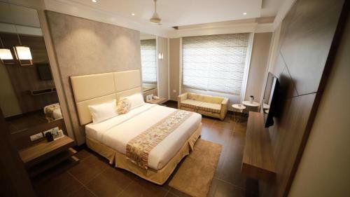 Hotel The Grand Village