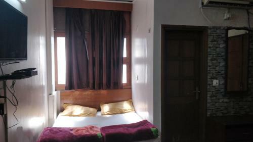 Hotel The Fazar Residency