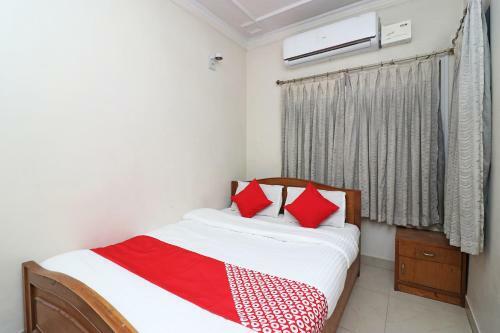 Oyo 29941 Hotel Hukum Palace