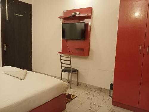 Hotel Prince Plaza Near Igi