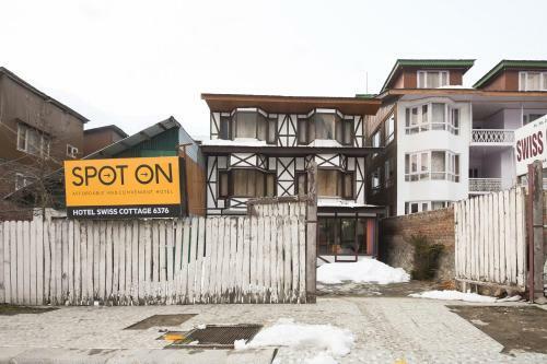 Spot On 63767 Hotel Swiss Cottage