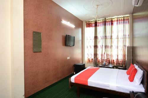 Hotel Oyo 33024 Urban Guest House