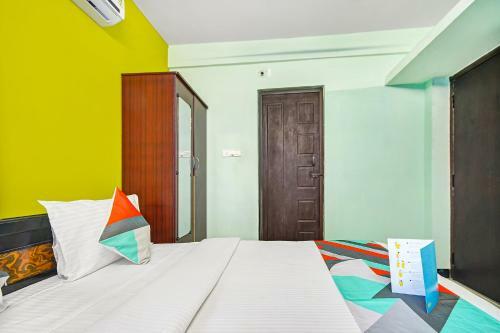 Hotel Fabexpress Ss Luxury Apartment