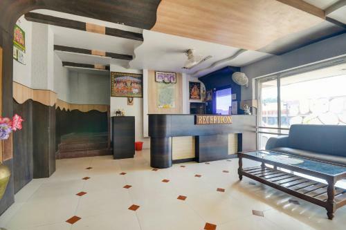 Hotel Oyo Flagship 43289 Srikrishnan Residency Raja Mill Rd