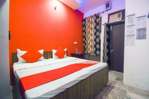 Oyo 49541 Hotel Waris Residency