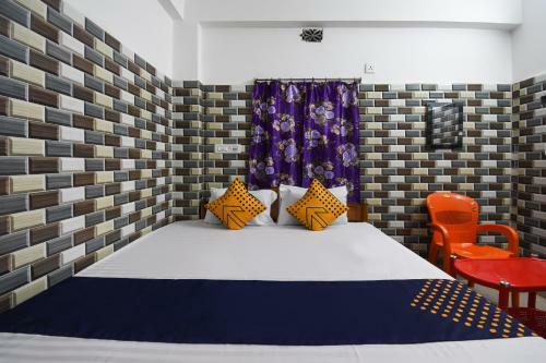 Oyo 49541 Hotel Waris Residency