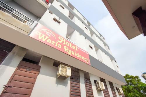 Oyo 49541 Hotel Waris Residency